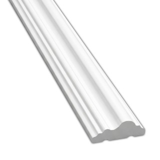 Moldura blanca para techo con acabado elegante