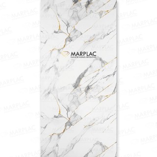 Revestimiento marmoleado blanco con vetas doradas